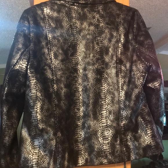 Kim Rogers snake print jacket - Picture 5 of 6